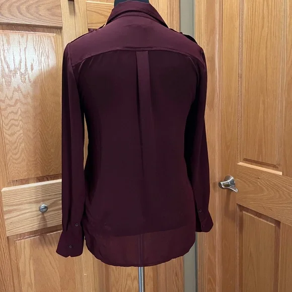 Banana Republic Flowy Button Up - Picture 5 of 5